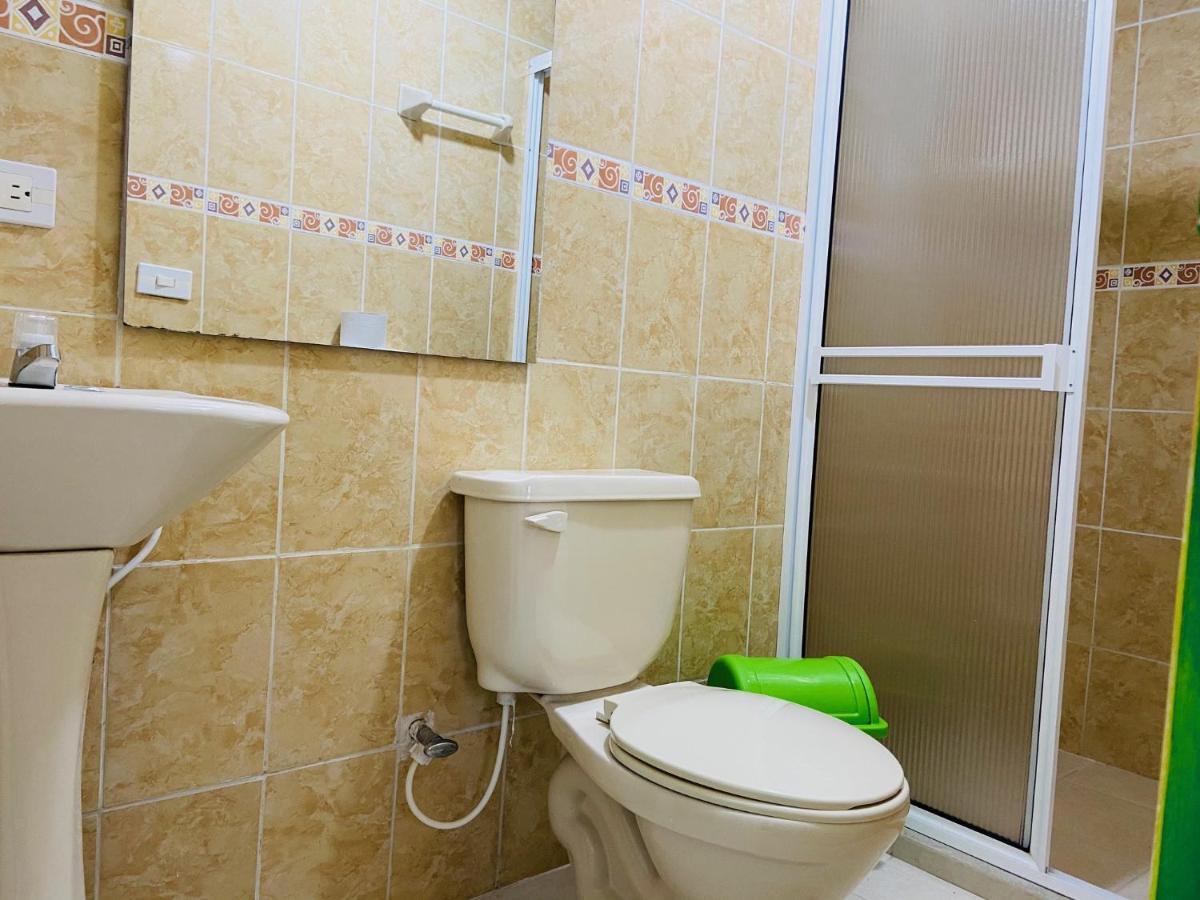 Casa Hostal Las Palmeras غواتابيه المظهر الخارجي الصورة