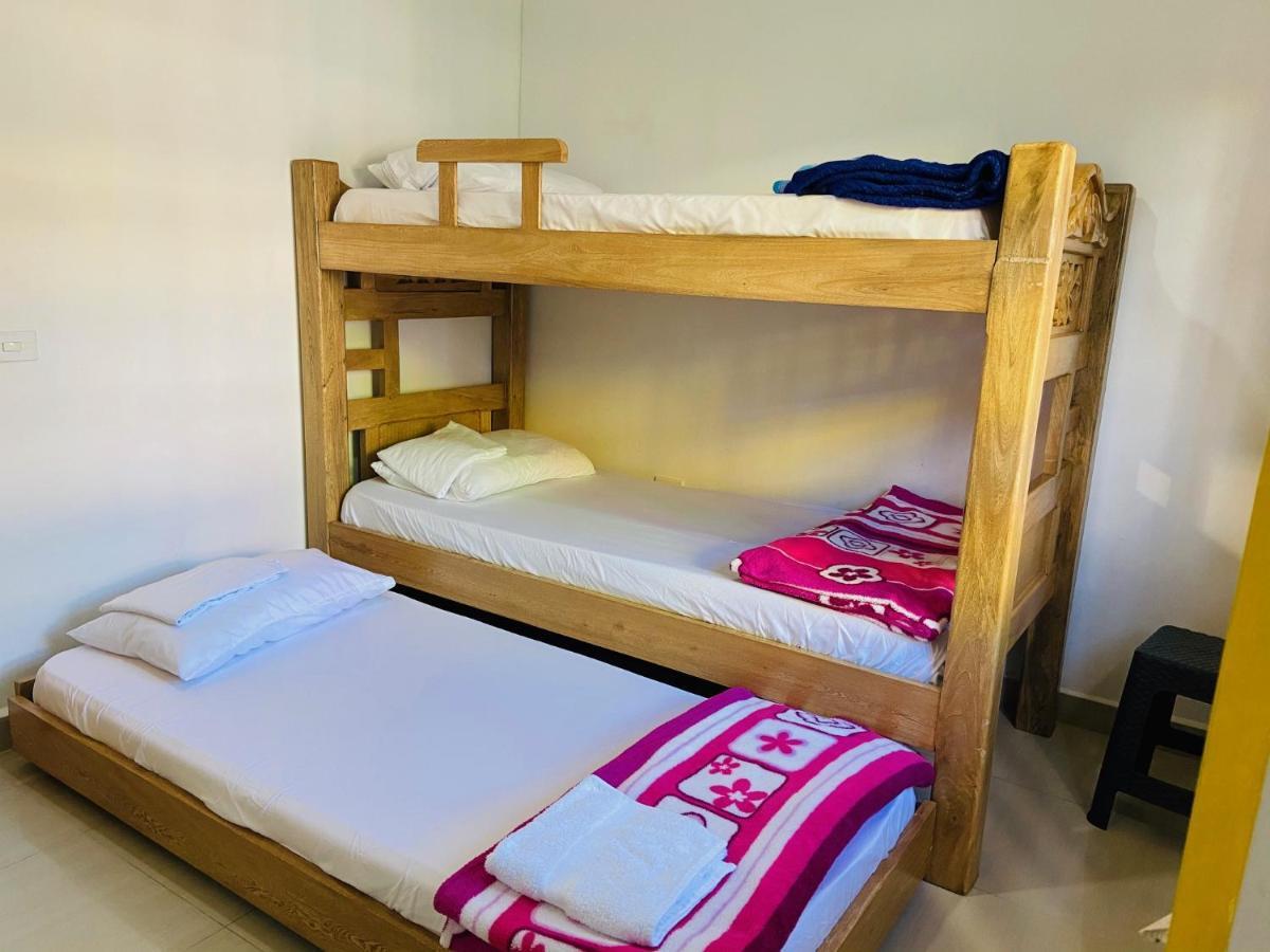 Casa Hostal Las Palmeras غواتابيه المظهر الخارجي الصورة